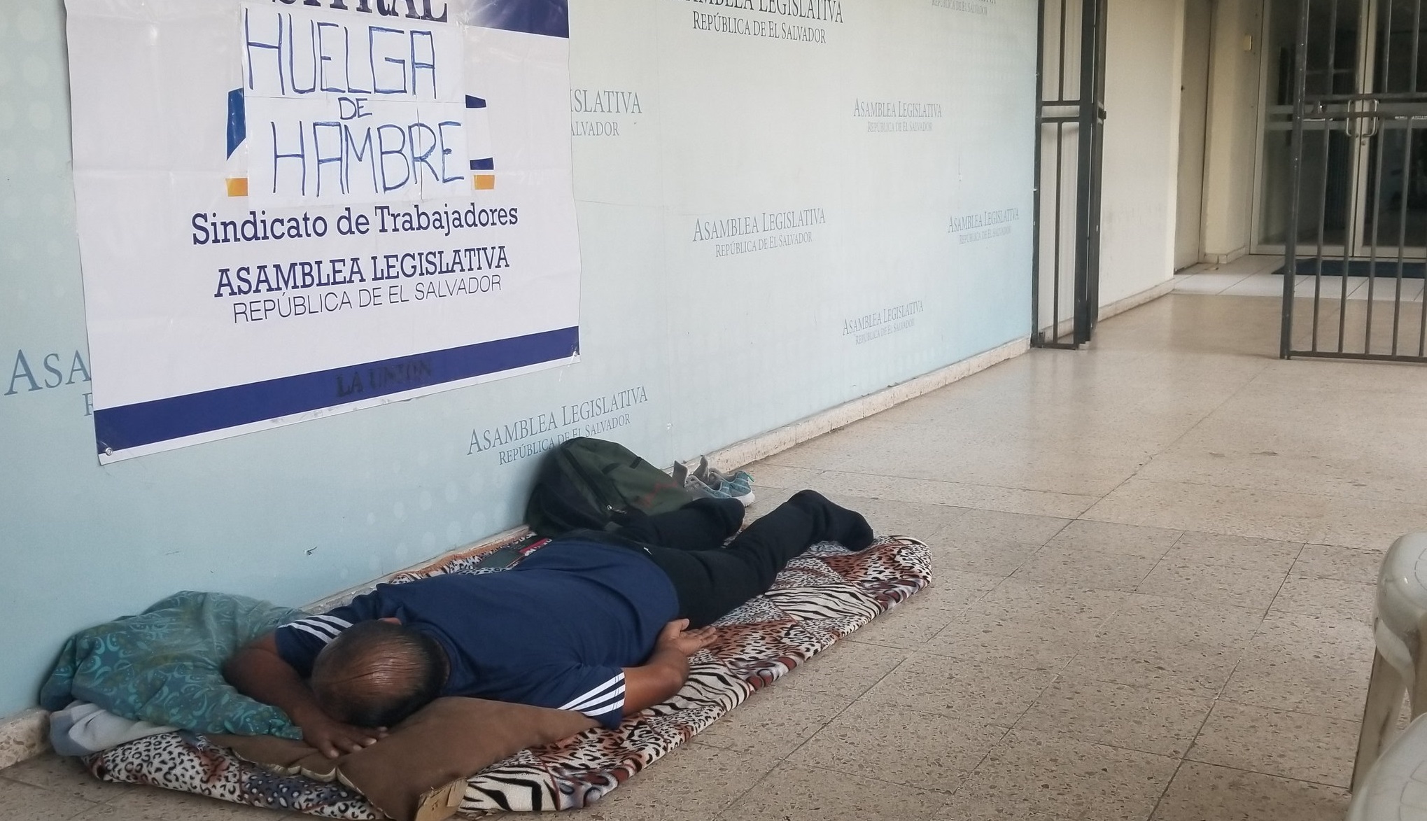 ponce-muestra-insensibilidad-y-aun-se-niega-a-reinstalar-a-exempleado-que-esta-en-huelga-de-hambre